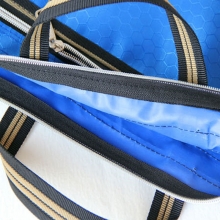 易利文（YILIWEN）915-3 水立方纹手提双拉链 37.5*30.5cm 蓝色